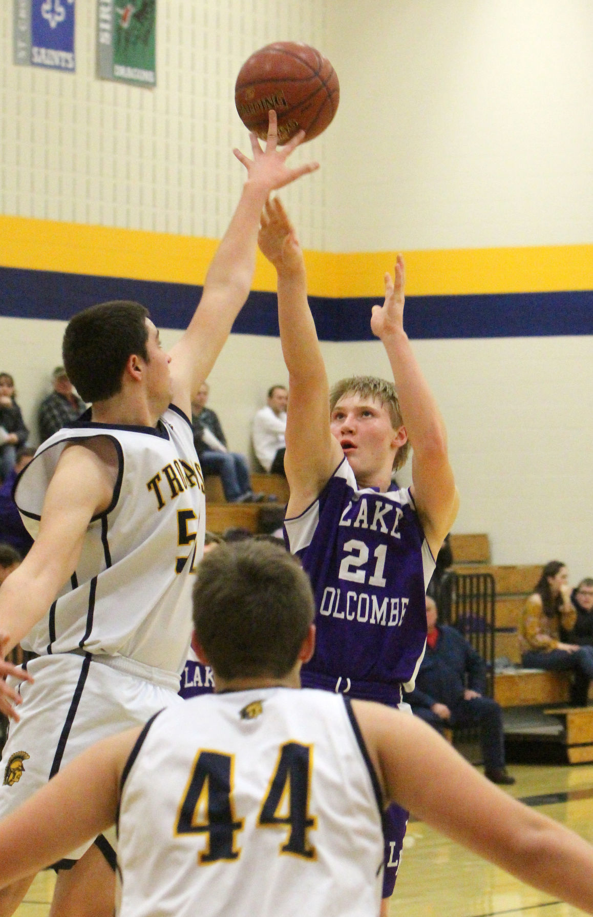 Lake Holcombe at New Auburn boys basketball 2-14-19